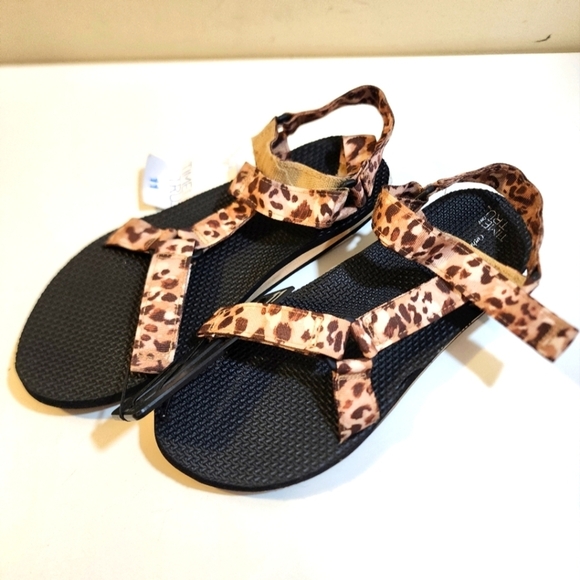 Time Tru leopard Sandals size 11 NWT - Picture 1 of 9